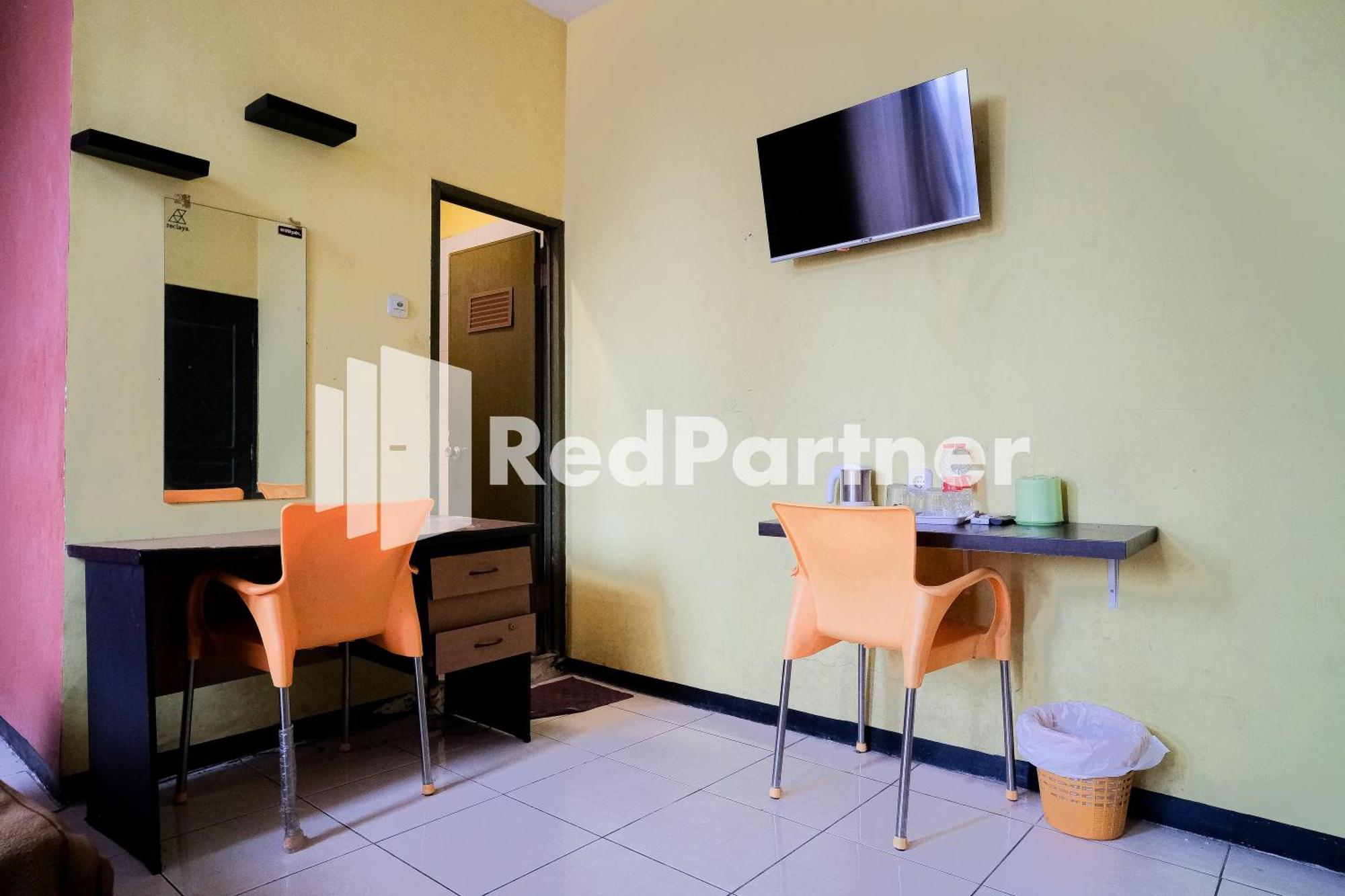 Reddoorz At Sparkling Hotel Surabaya Exterior foto