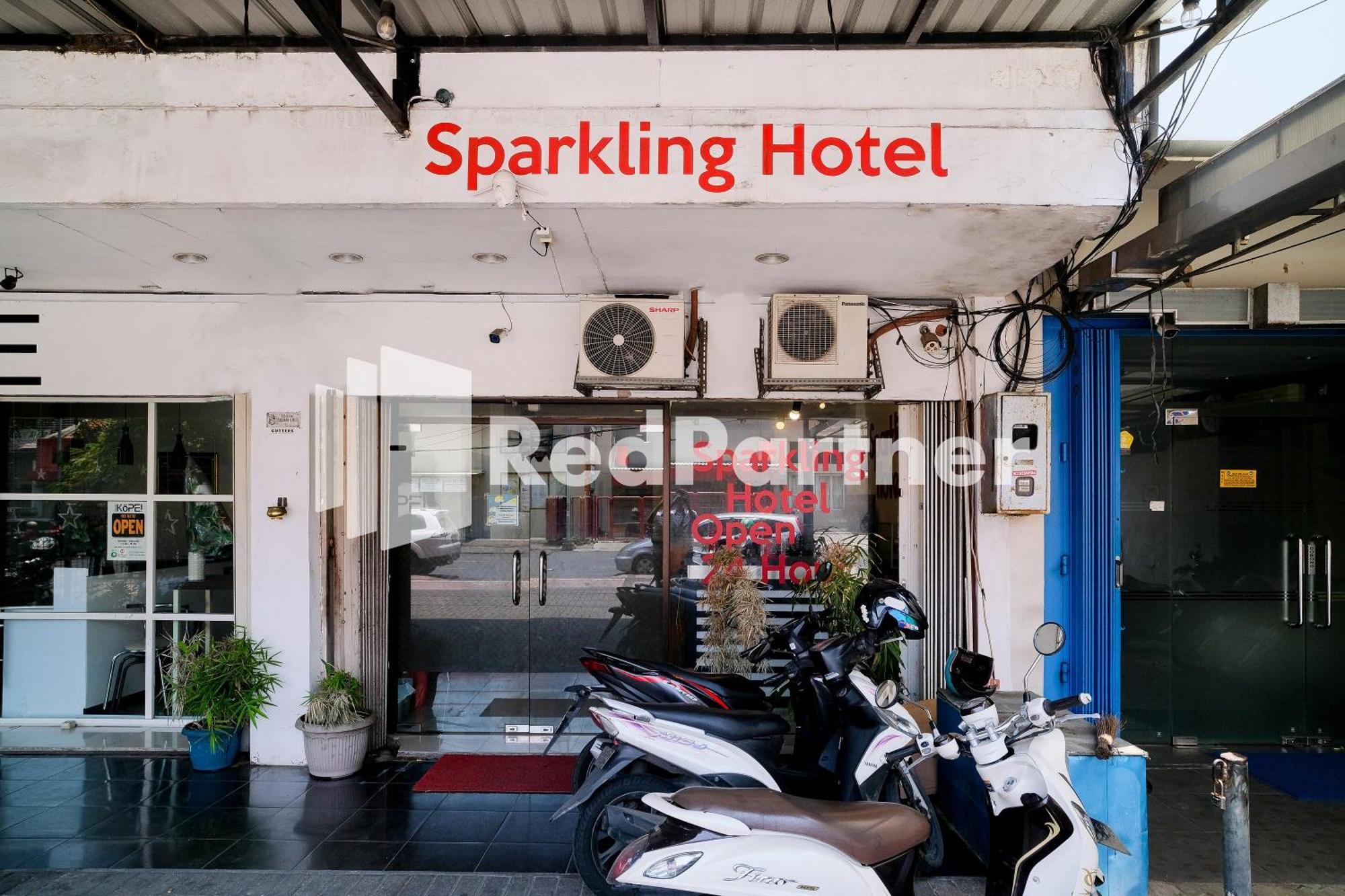Reddoorz At Sparkling Hotel Surabaya Exterior foto